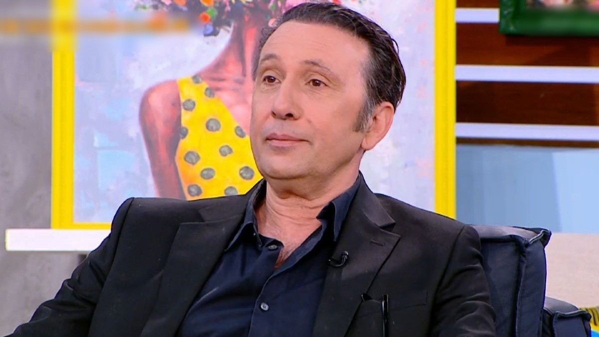 Ρένος Χαραλαμπίδης: Η συγκινητική εξομολόγηση για τους εκλιπόντες γονείς του