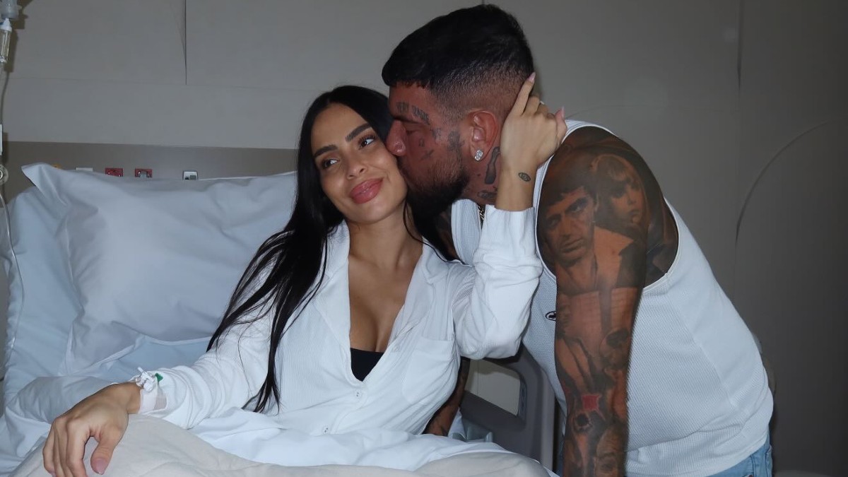 Snik: Η πρώτη φωτογραφία από το μαιευτήριο με τη Μarta – Το τρυφερό στιγμιότυπο με τη νεογέννητη κόρη του