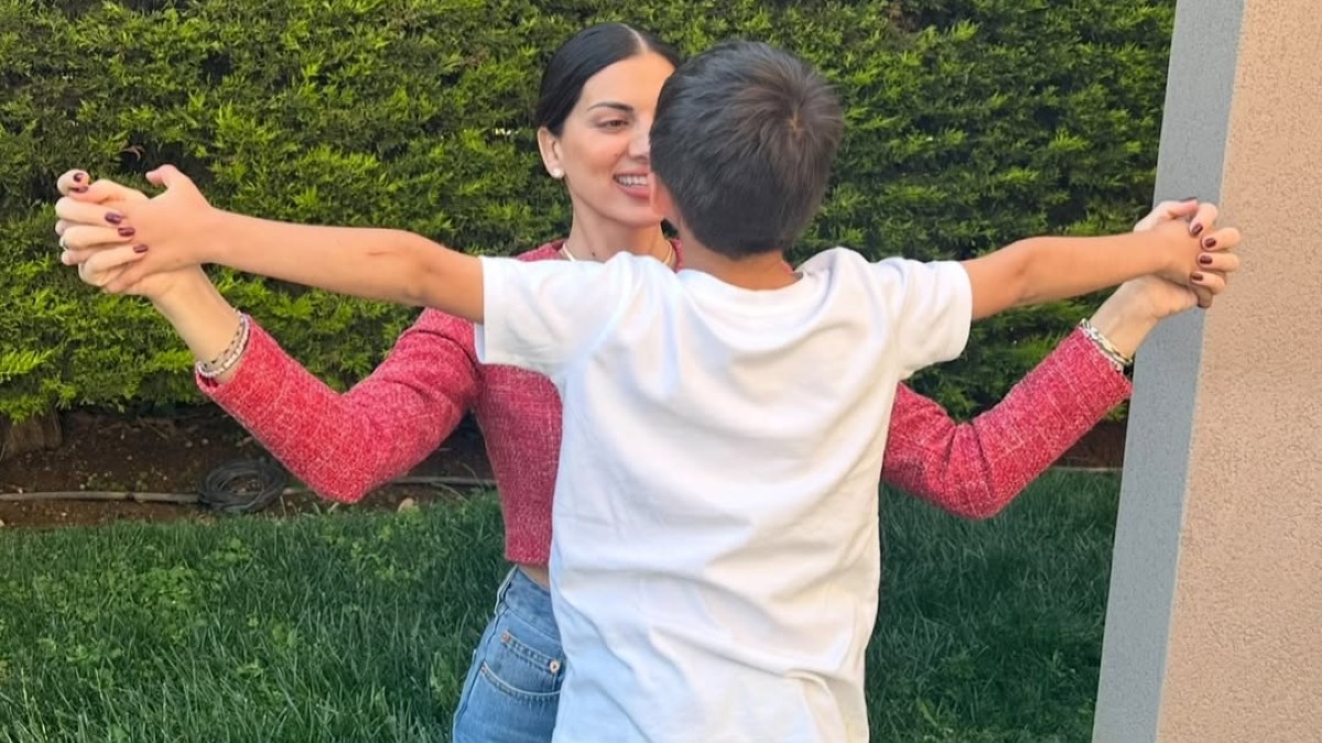 Σταματίνα Τσιμτσιλή: Μοιράστηκε στιγμιότυπα από το μαιευτήριο με τον μικρό Γιάννη – Πόσο έχει μεγαλώσει τώρα