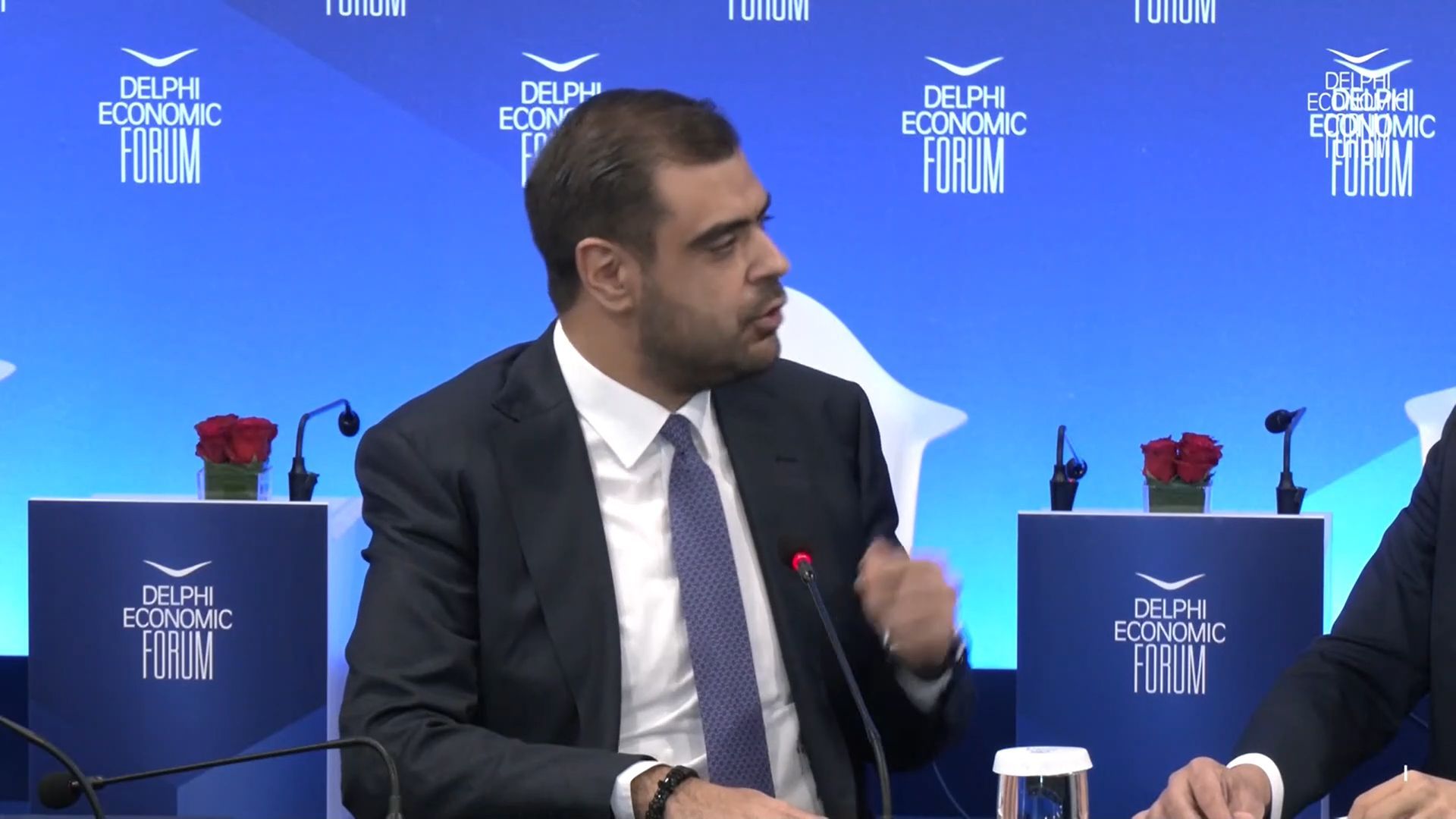 Α. Σρόιτερ σε Π. Μαρινάκης: «Είδα πολλά μαχαίρια στην πλάτη του κ. Σκέρτσου»