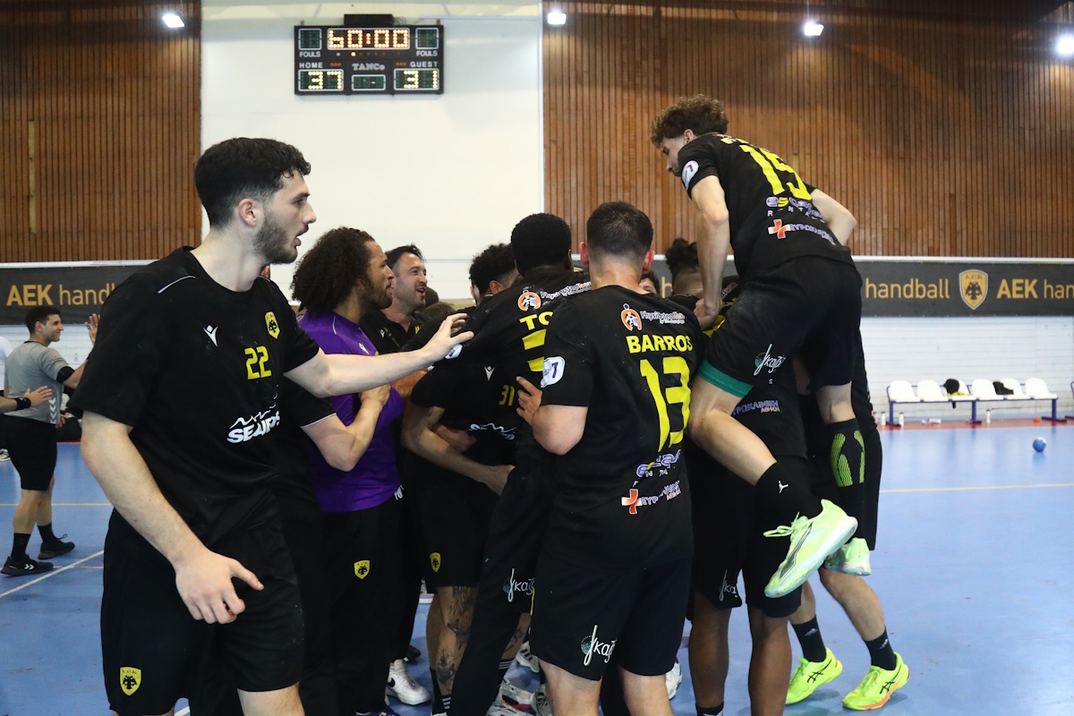 ΑΕΚ – ΠΑΟΚ 37-31: Η Ένωση χάλασε τη γιορτή και έκανε το πρώτο βήμα για τους τελικούς της Handball Premier