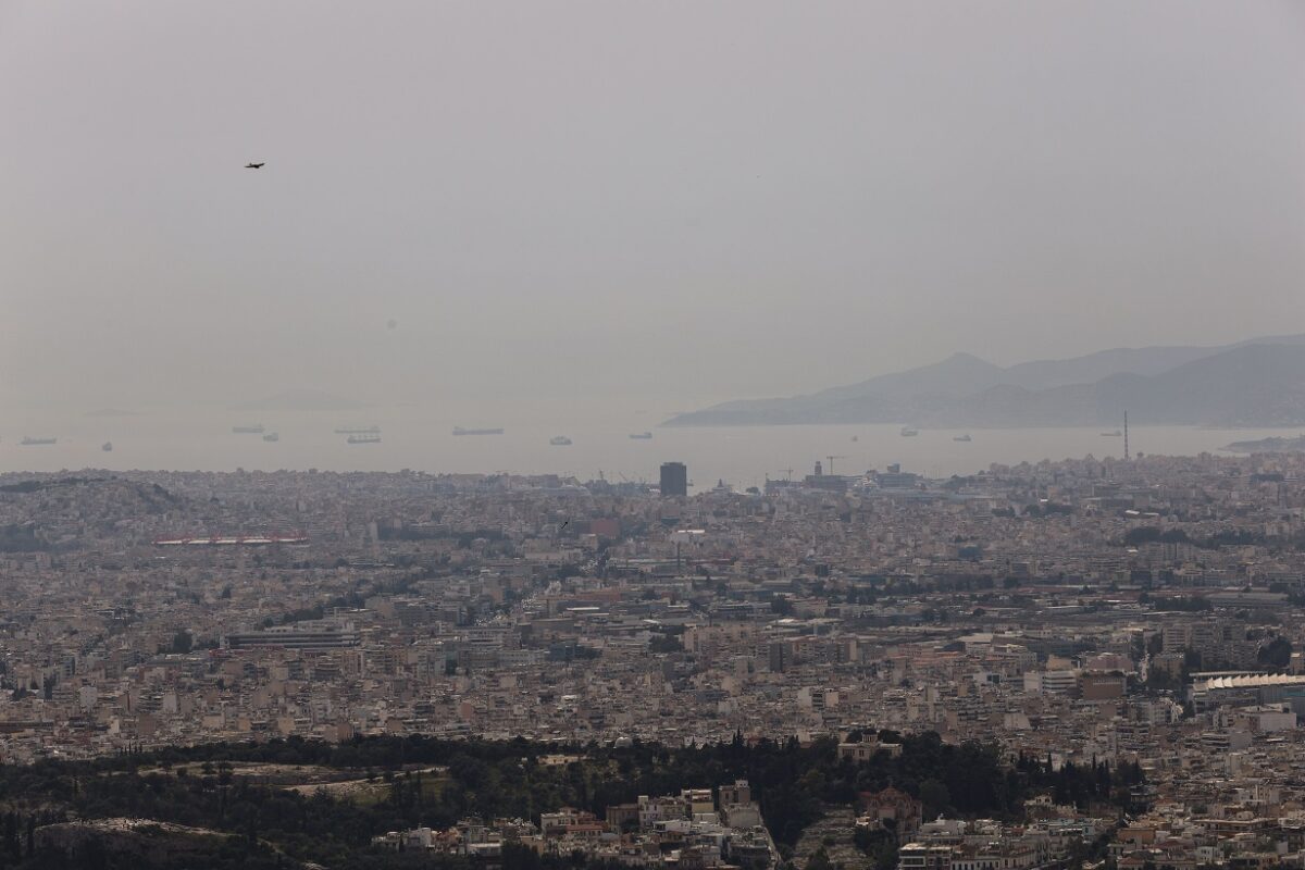 Καιρός αύριο: Λασποβροχές και μείωση της θερμοκρασίας