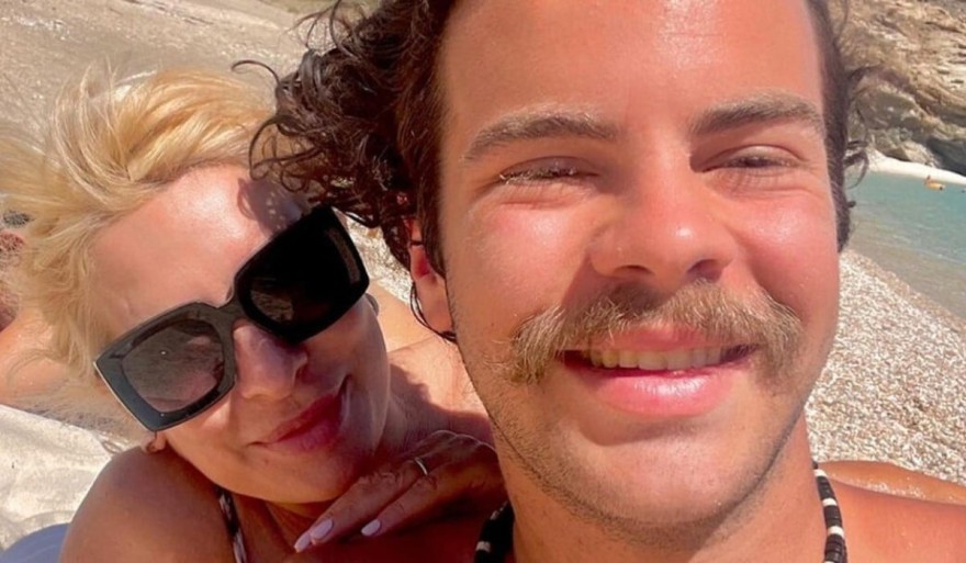 Τι δουλειά κάνει ο γιος της Ελένης Μενεγάκη, Άγγελος Λάτσιος