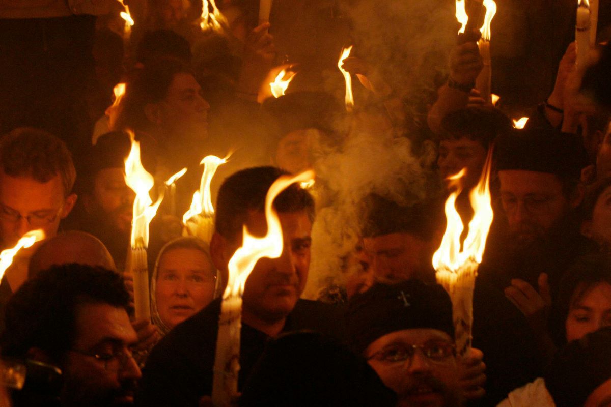 Άγιο Φως: Live η τελετή αφής από τα Ιεροσόλυμα