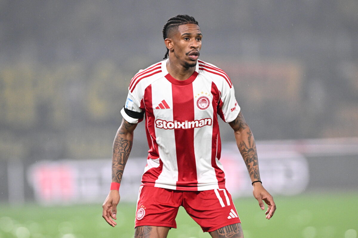 Ολυμπιακός – ΑΕΚ: Με 26 ποδοσφαιριστές η ομάδα του Μεντιλίμπαρ για το ντέρμπι των πλέι οφ