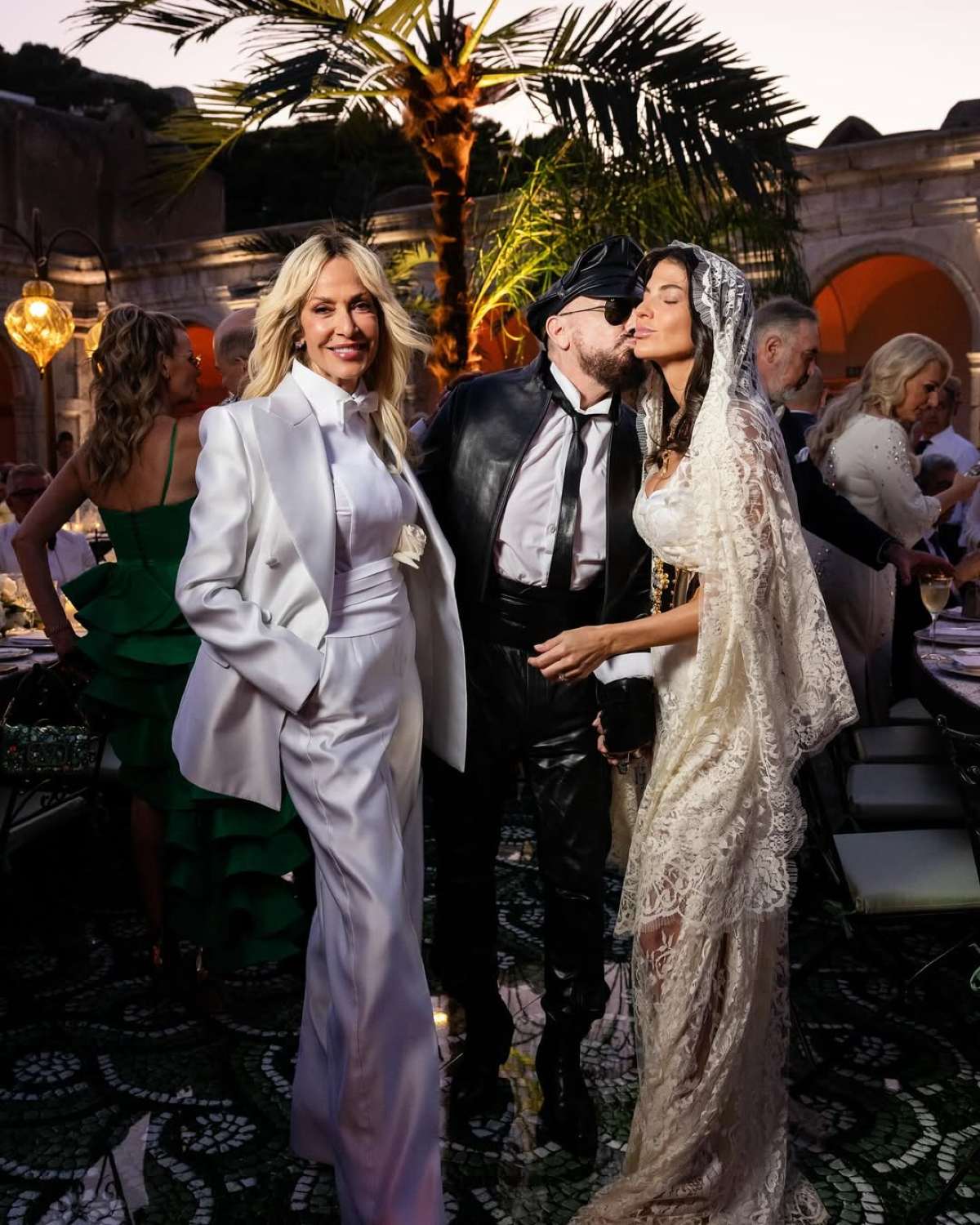 Η Άννα Βίσση στη βάπτιση του Γιάννης Κούστα