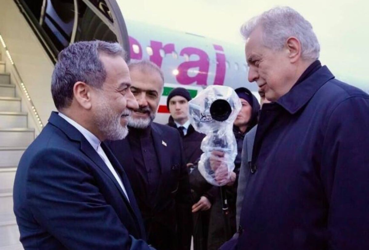 Ιρανός ΥΠΕΞ: «Οι υπερβολικές αξιώσεις των ΗΠΑ» κατέρριψαν τις διαπραγματεύσεις – Το μήνυμα Αραγτσί από τη Μόσχα