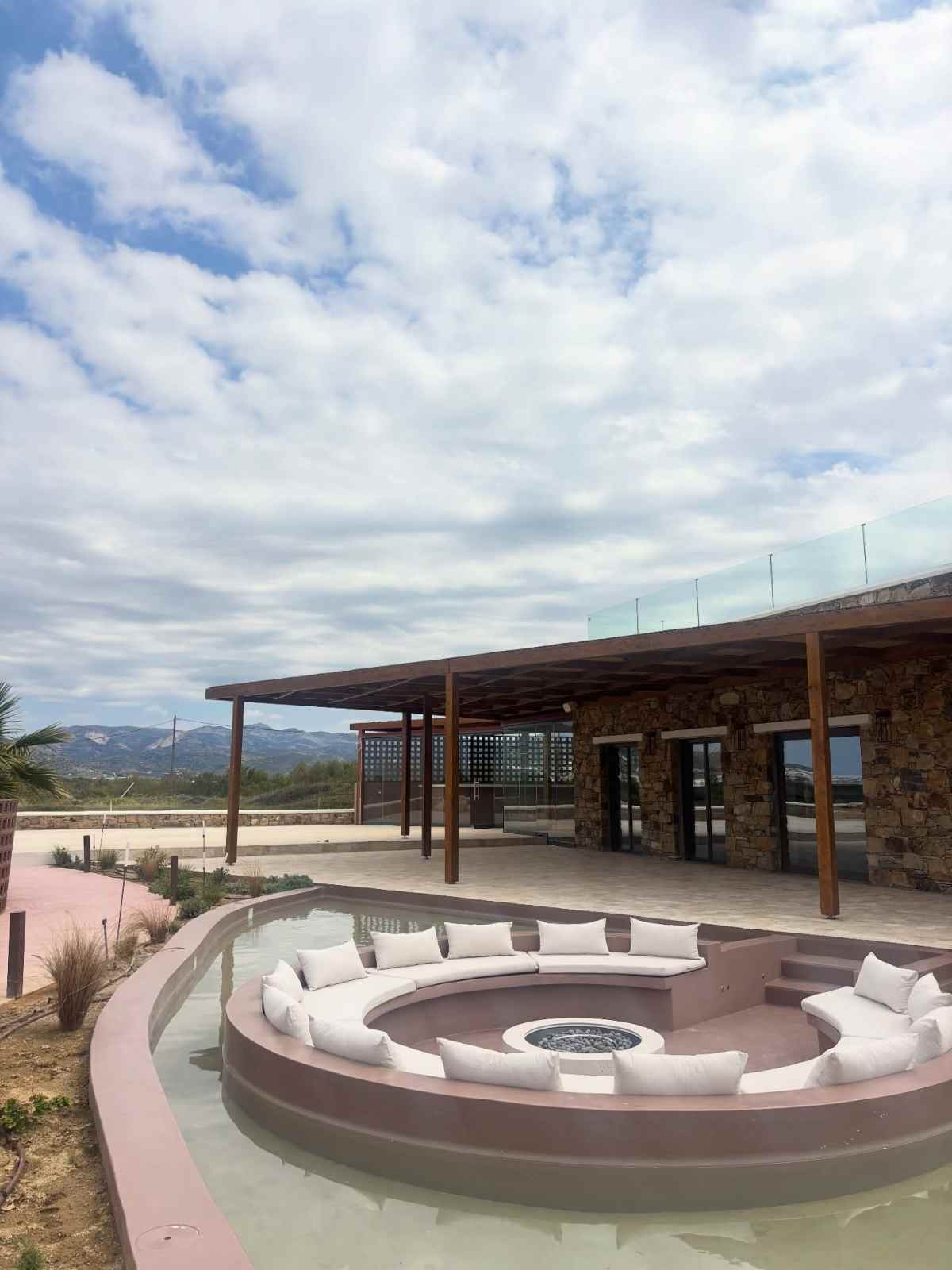 Ναταλία Αργυράκη: Εκθαμβωτική με μπικίνι στη Νάξο (Εικόνες) 8 Η ανάρτηση της Ναταλίας Αργυράκη από τη Νάξο