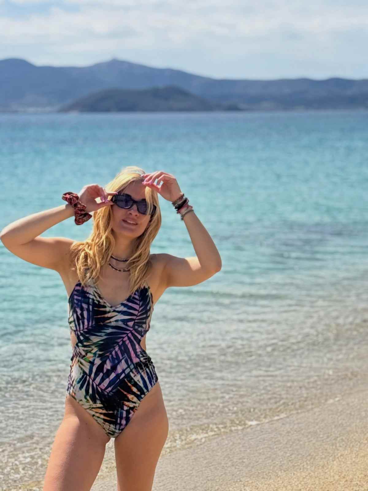 Ναταλία Αργυράκη: Εκθαμβωτική με μπικίνι στη Νάξο (Εικόνες) 11 Ναταλία Αργυράκη