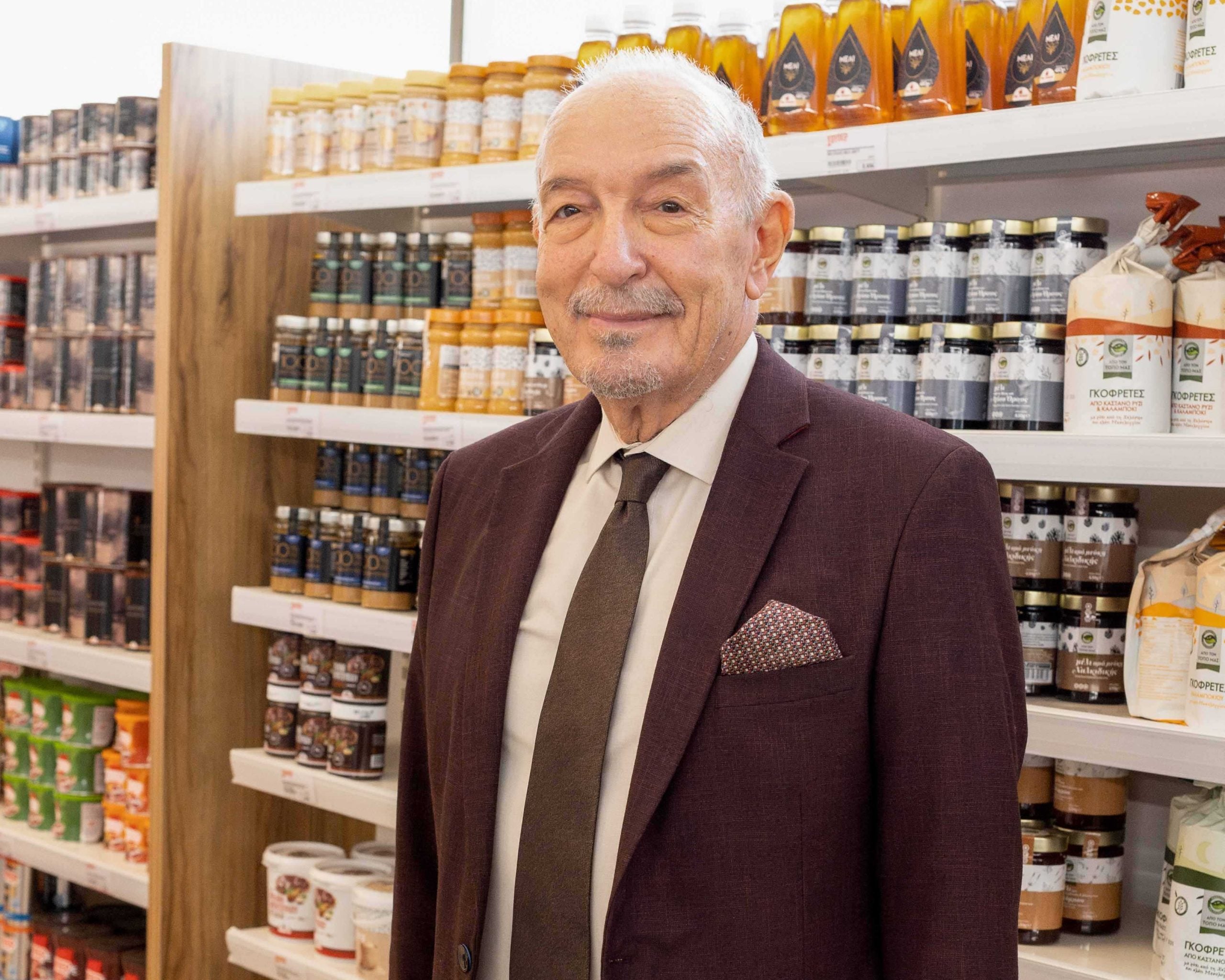 Σούπερ Ήρωες: Ο Τάσος Αρνιακός στο μανάβικο του ΣΟΥΠΕΡ