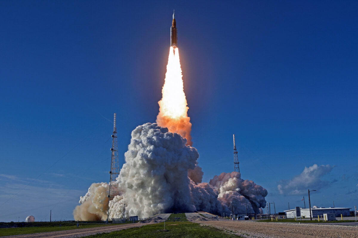 Ο Έλληνας του Artemis II, Περικλής Παπαδόπουλος: Η ανθρωπότητα ξαναστρέφει το βλέμμα στο Διάστημα