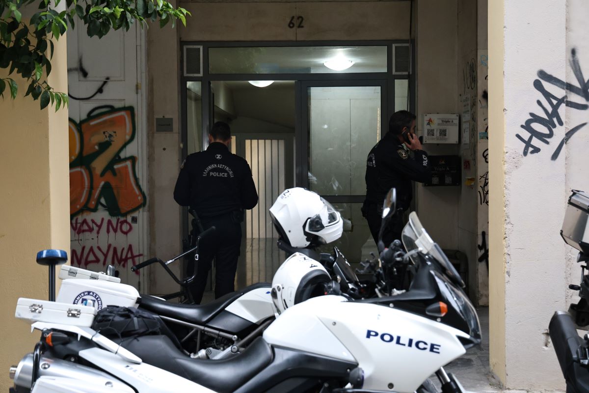 Η στιγμή που η γυναίκα, η οποία εντοπίστηκε νεκρή στην καρδιά της Αθήνας, καλεί τον 45χρονο Ιταλό να της ανοίξει – Ακουστικό ντοκουμέντο