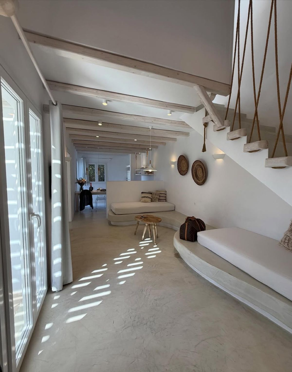 Αθηνά Οικονομάκου