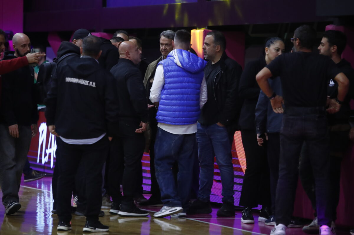 Αθηναϊκός – Παναθηναϊκός: Τελική αποχώρηση των «πράσινων» από το Game 1 των τελικών στο μπάσκετ και αναστολή