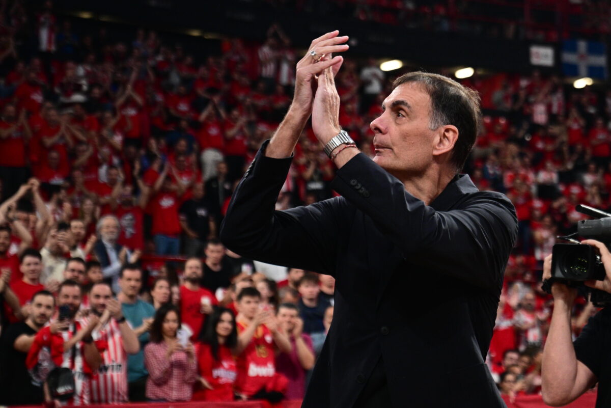 Θριαμβευτική υποδοχή για Γιώργο Μπαρτζώκα πριν το Ολυμπιακός – Μονακό