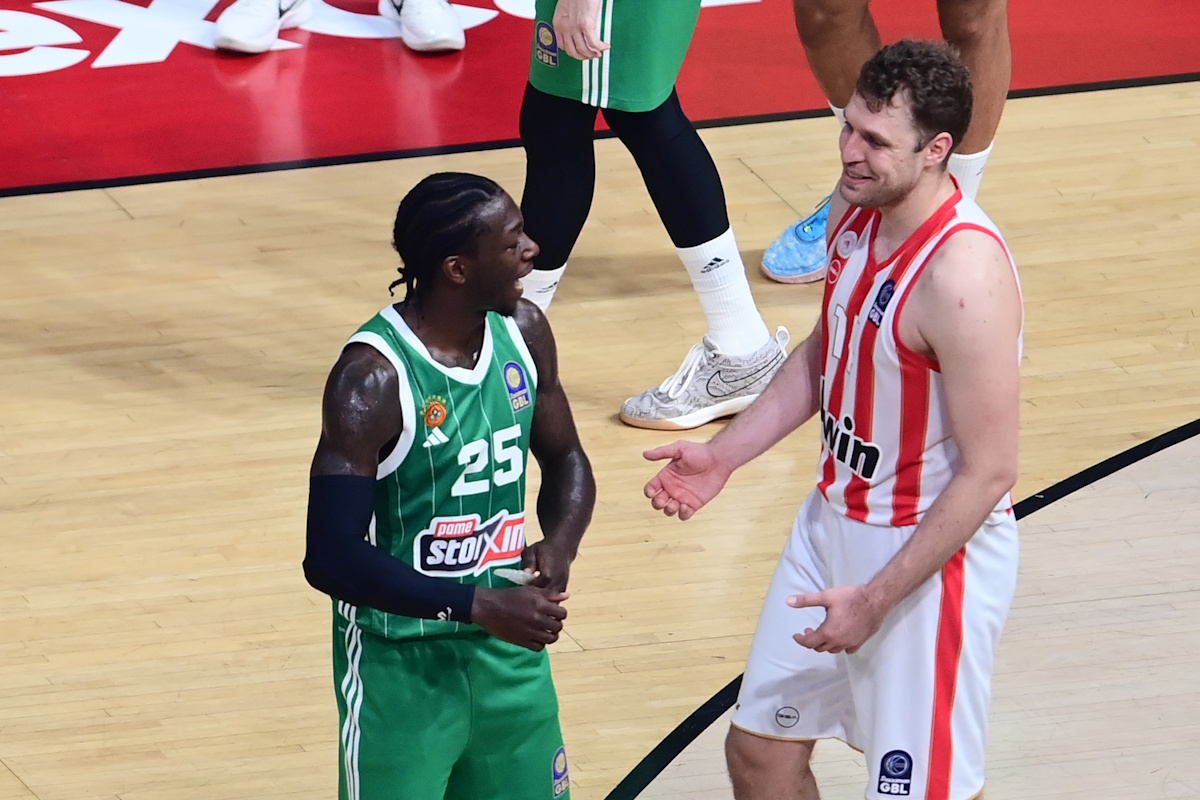 Euroleague: Κρίνεται απόψε ο τίτλος του πρώτου σκόρερ μεταξύ Βεζένκοφ, Ναν και Ίφι