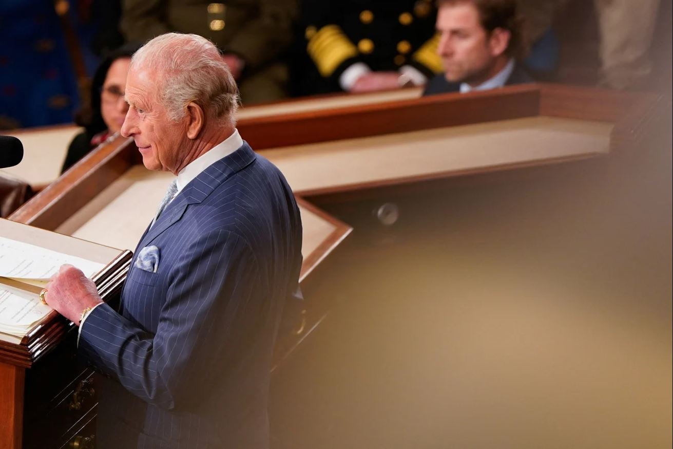 Βασιλιάς Κάρολος: Η «αθόρυβη» προειδοποίηση προς τις ΗΠΑ – Μια ομιλία γεμάτη κρυφά μηνύματα