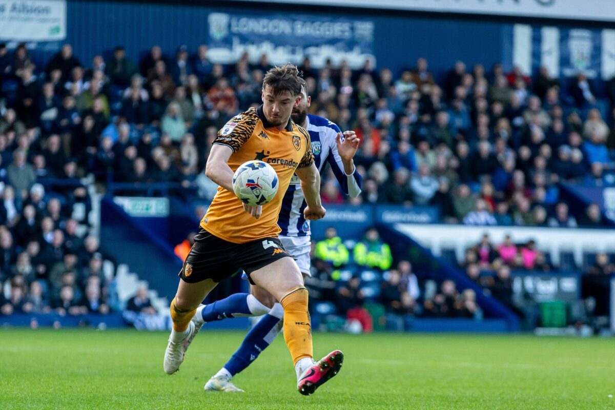 Ο Παναθηναϊκός στοχεύει τον Τσάρλι Χιουζ της Χαλ μέσω Ατζούν, αναφέρουν οι Άγγλοι