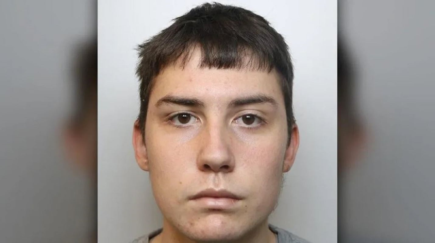 Βρετανία: 19χρονος μαχαίρωσε τον πατριό του πάνω από 70 φορές και θανάτωσε τον σκύλο της οικογένειας – Καταδίκη σε ισόβια φυλάκιση