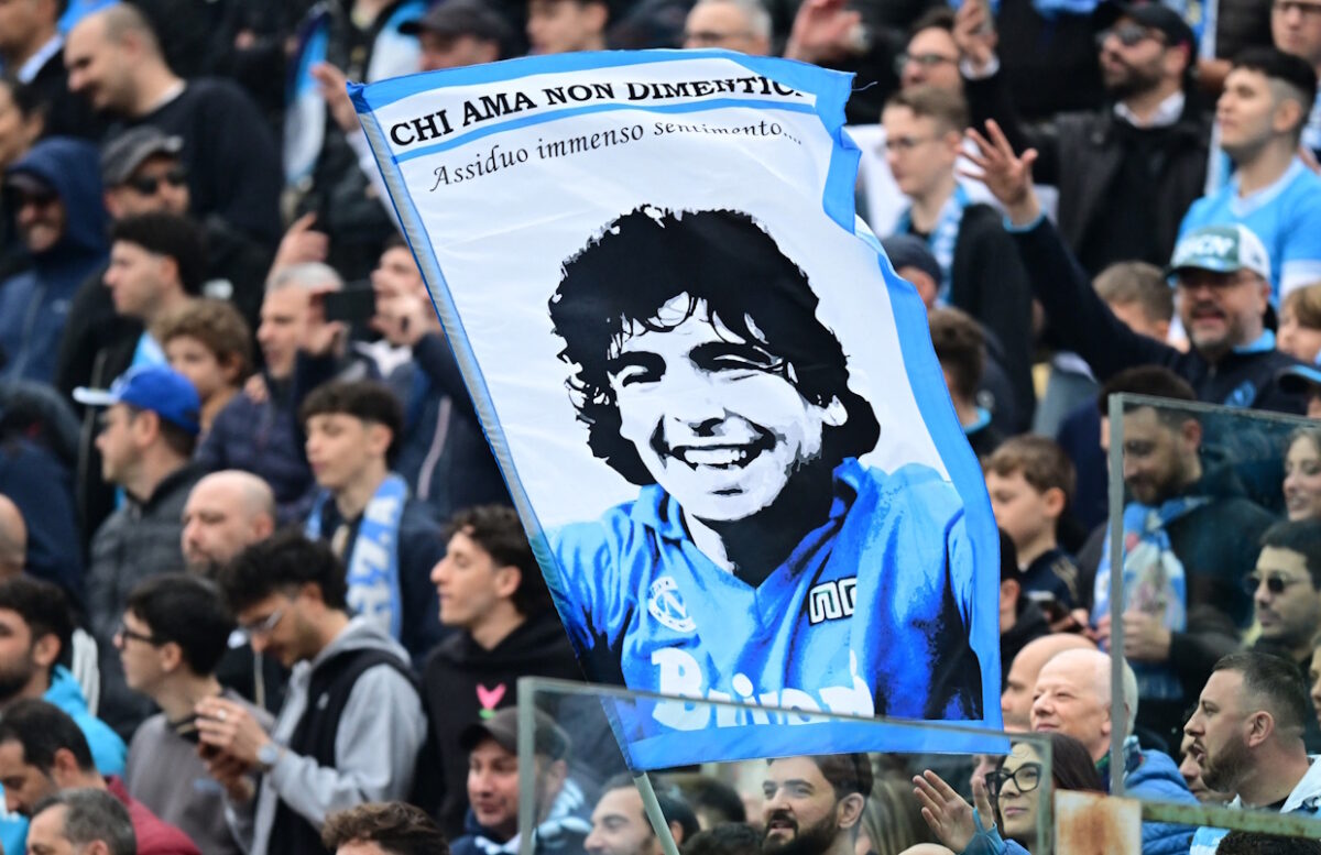 Μαραντόνα: Αποκαλυπτικές λεπτομέρειες για τη σορό του Αργεντινού, το 17λεπτο βίντεο και τα δάκρυα της κόρης του στη δίκη