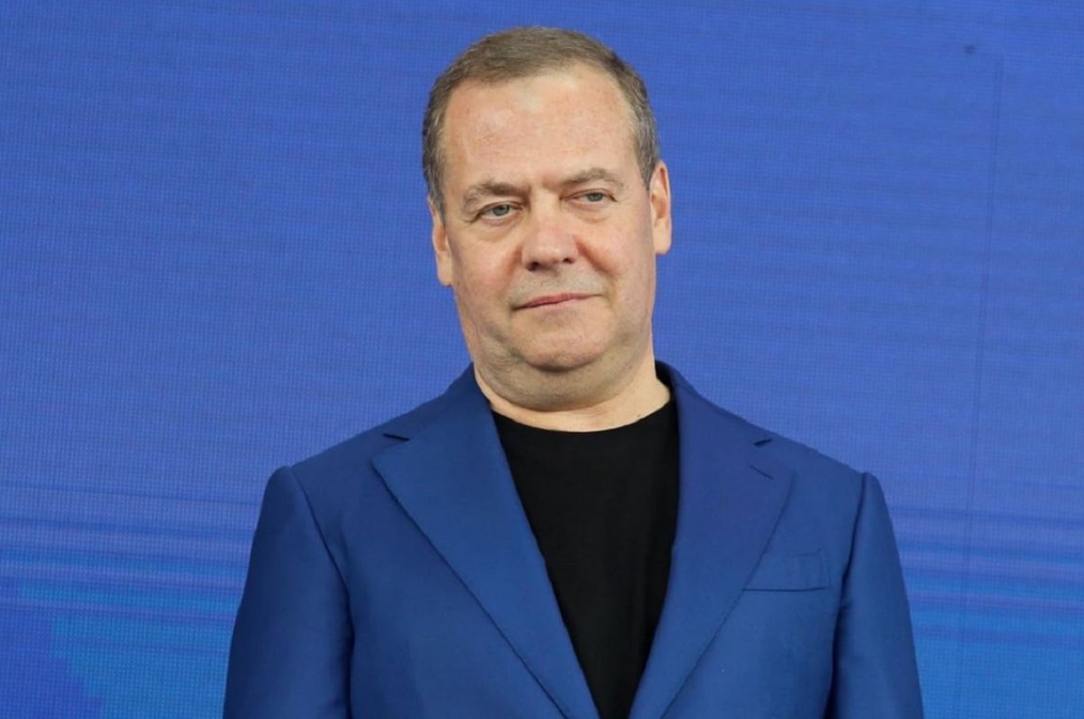 Ρωσία: Ο Μεντβέντεφ προειδοποιεί για «αναπόφευκτη» σύγκρουση με την Ευρώπη – Οι δηλώσεις του για τα πυρηνικά όπλα