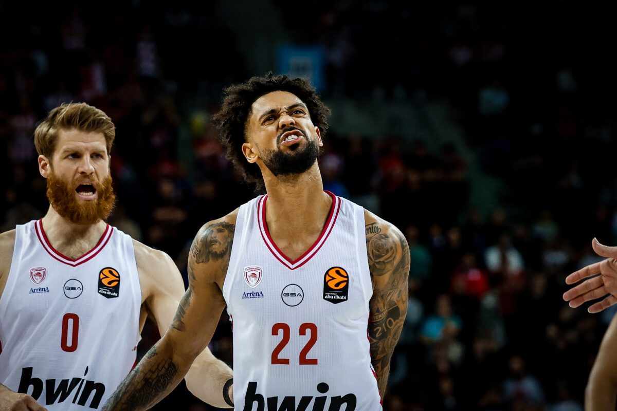 Χάποελ – Ολυμπιακός ανάλυση: Η εντυπωσιακή εμφάνιση του Ντόρσεϊ, ο κρίσιμος Πίτερς και η επάνοδος του Φαλ οδήγησαν στη νίκη