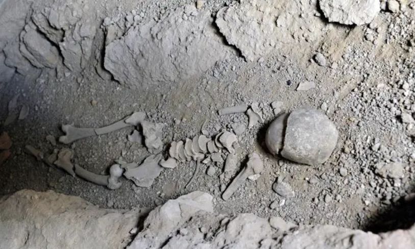 “Η στιγμή που εξαφανίστηκε η ανθρωπότητα… εκτός από 1.000 ανθρώπους – Τι έγινε;”