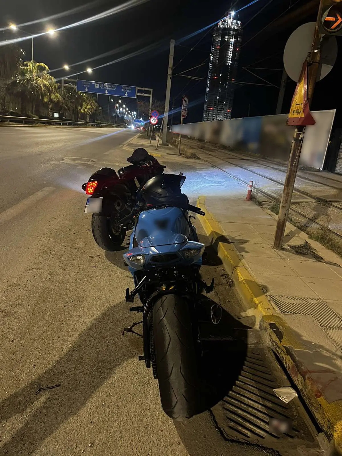 «Αστυνομική επιχείρηση» της Τροχαίας σε κόντρες και ριψοκίνδυνους οδηγούς στα νότια προάστια – Καταγράφηκαν 42 παραβάσεις