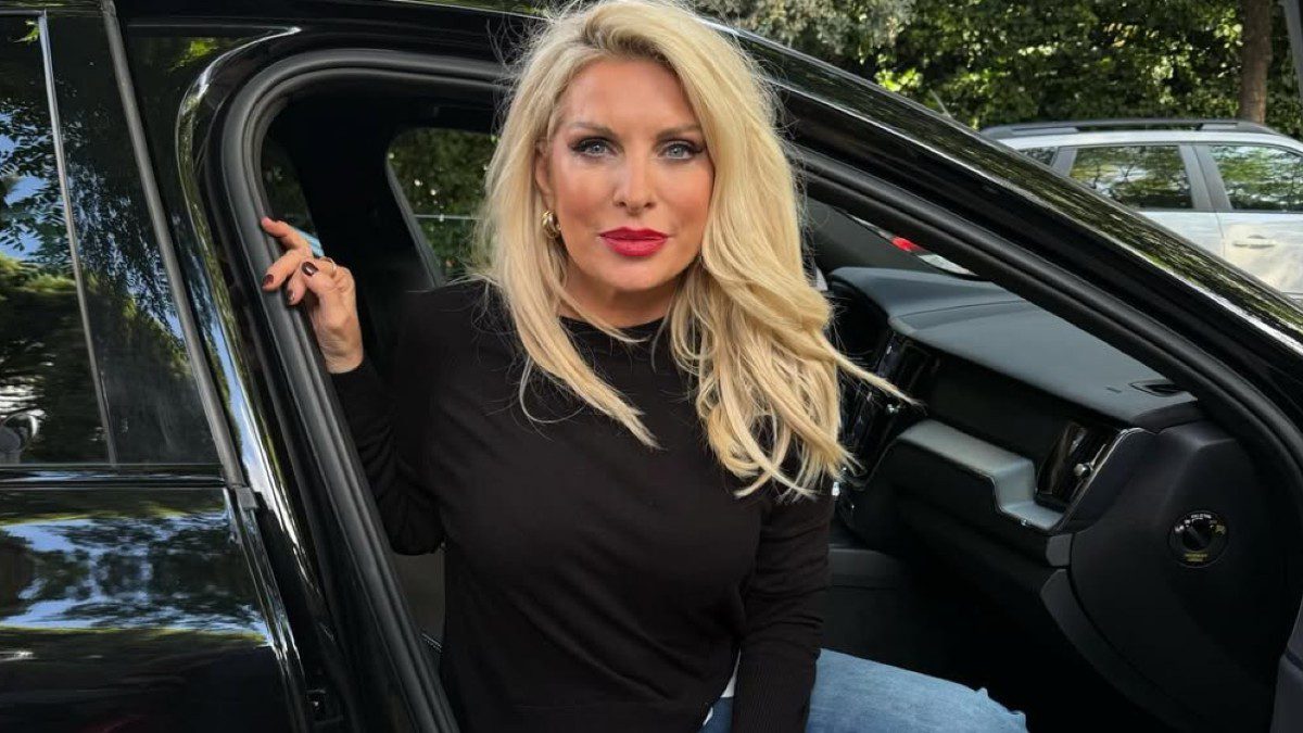 Το «φαινόμενο» Ελένη Μενεγάκη: 3 στρατηγικές επιλογές που τη διατήρησαν στην κορυφή 30 χρόνια & οι φήμες για την επιστροφή της