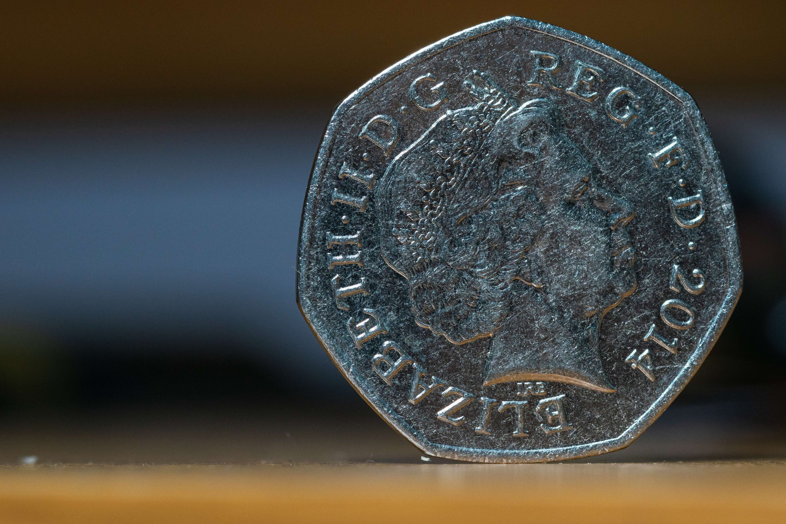 Λίρα με το όνομα King Charles πωλήθηκε 56 φορές ακριβότερα λόγω «εξαιρετικά σπάνιου» σφάλματος