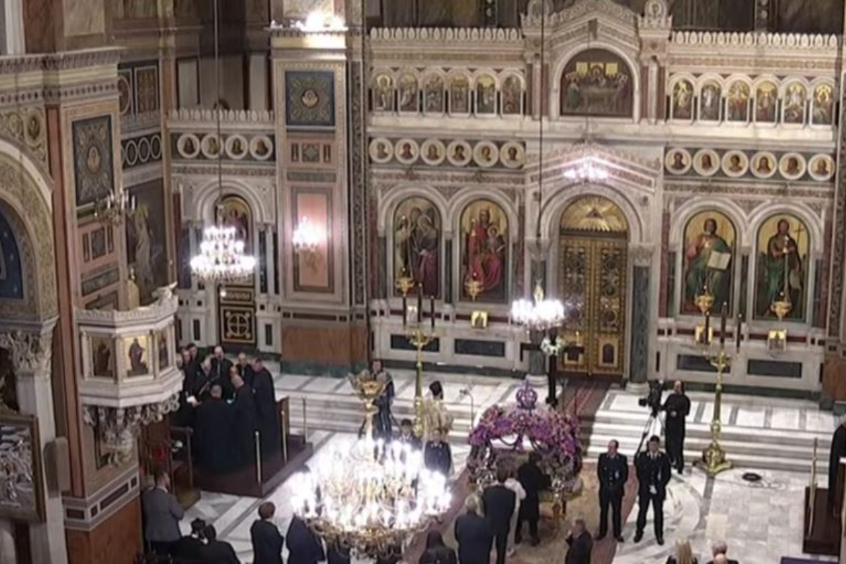 Μητρόπολη Αθηνών: Live η Ακολουθία του Επιταφίου και η Περιφορά του
