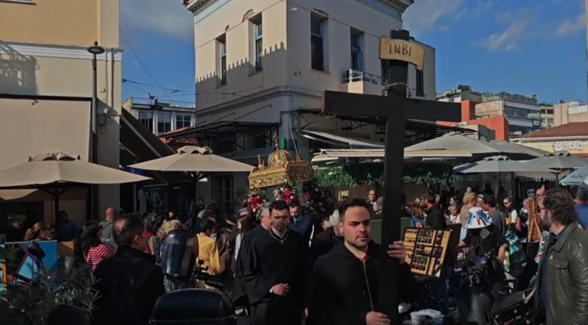 Στον Προφήτη Ελισσαίο του Ψυρρή ο πρώτος Επιτάφιος – Συγκίνηση στη «γειτονιά» του Παπαδιαμάντη