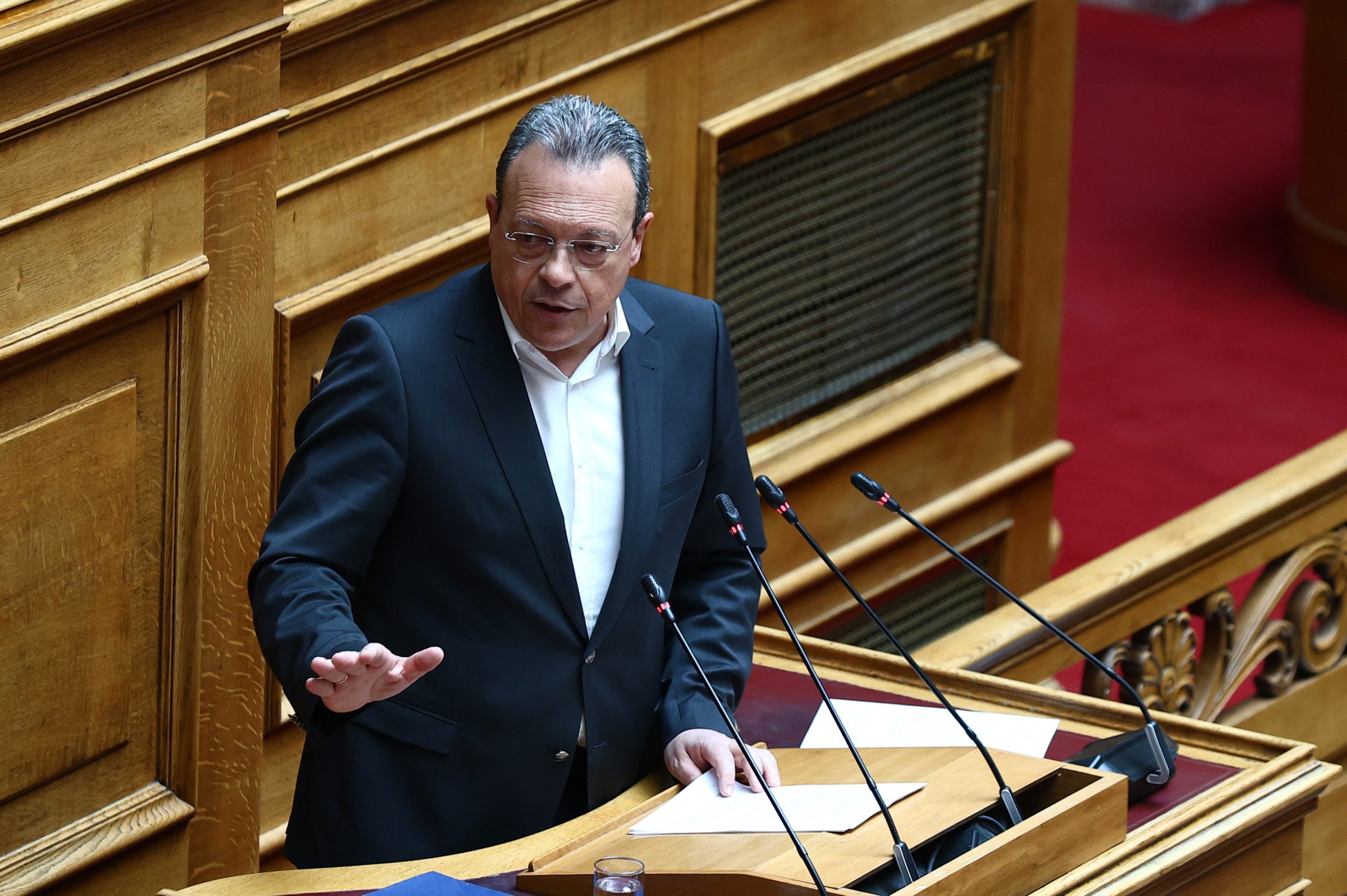 Φάμελλος: Η χώρα είναι στο κέντρο μιας σοβαρής πολιτικής κρίσης