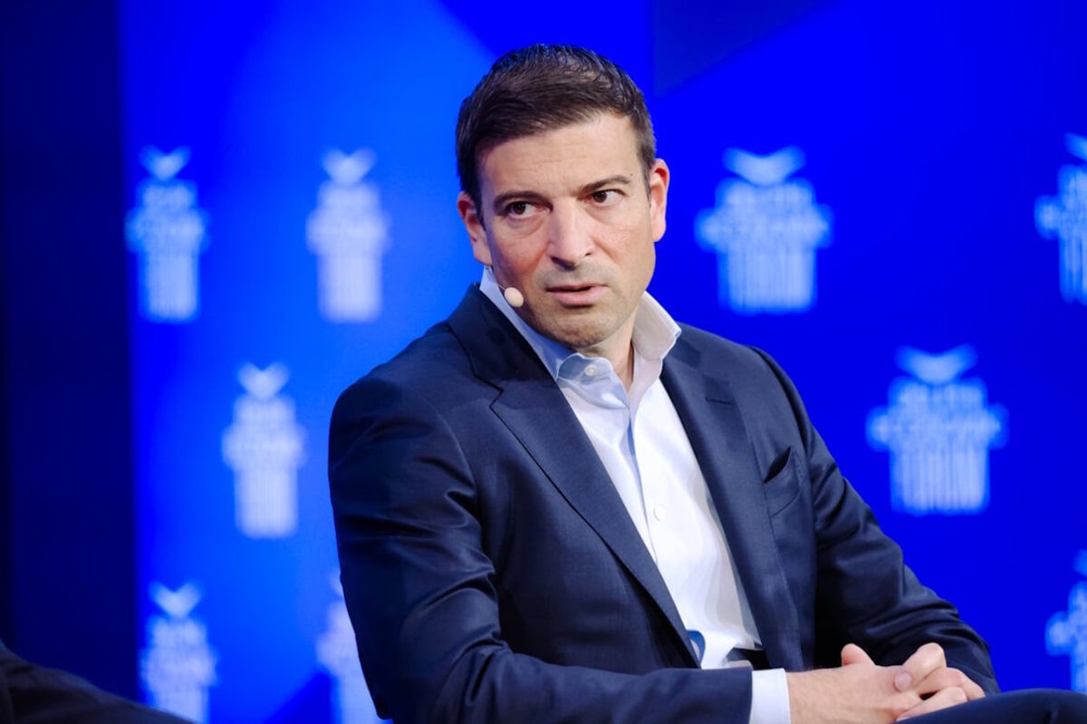 Το CVC προαναγγέλλει μεγαλύτερες επενδύσεις στην Ελλάδα – Τι είπε ο Άλεξ Φωτακίδης για την ΑΜΚ της ΔΕΗ