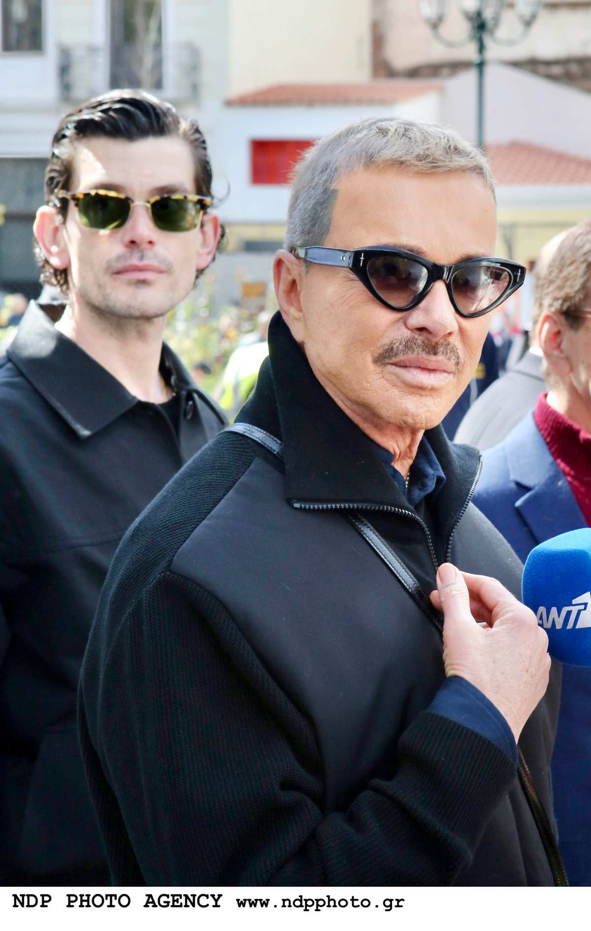 Αποχαιρετισμός στη Μαρινέλλα: Η παρουσία της Μαριάννας Λάτση στην τελετή 28 Γαβαλάς στην κηδεία της Μαρινέλλας