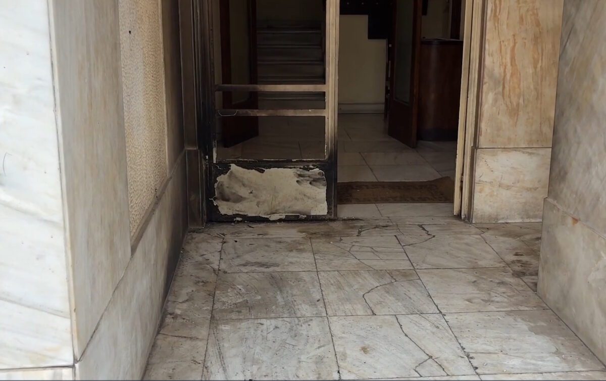 Κυψέλη: Εμπρησμός με γκαζάκια σε γραφείο δικηγόρου