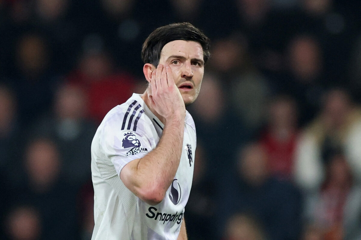 Ο Χάρι Μαγκουάιρ της Μάντσεστερ Γιουνάιτεντ αποκλείστηκε για μια αγωνιστική λόγω προσβολής του τέταρτου διαιτητή