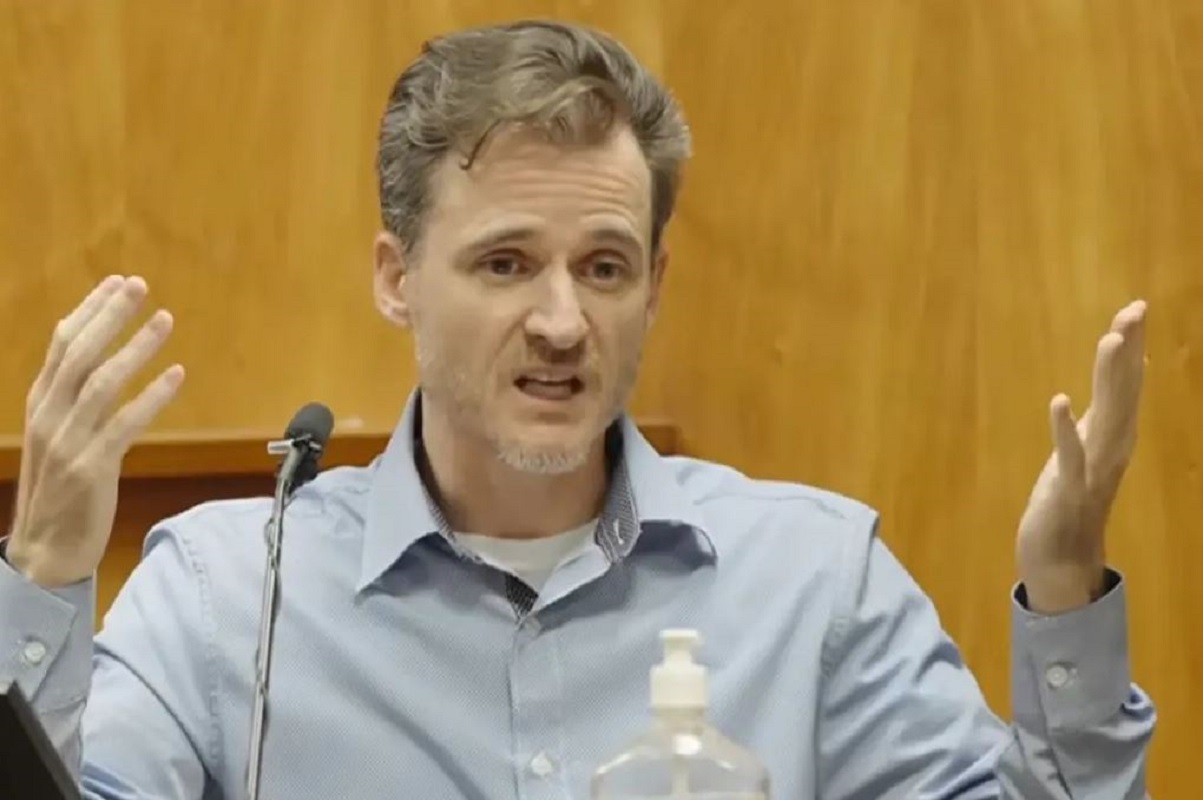 Χαβάη: Καταδικάστηκε για απόπειρα δολοφονίας ο γιατρός που επιτέθηκε με πέτρα στη γυναίκα του – Είχε επιχειρήσει να την ρίξει και από γκρεμό 6 Ο Γκέρχαρντ Κένιγκ, Law&Crime Trials/Youtube