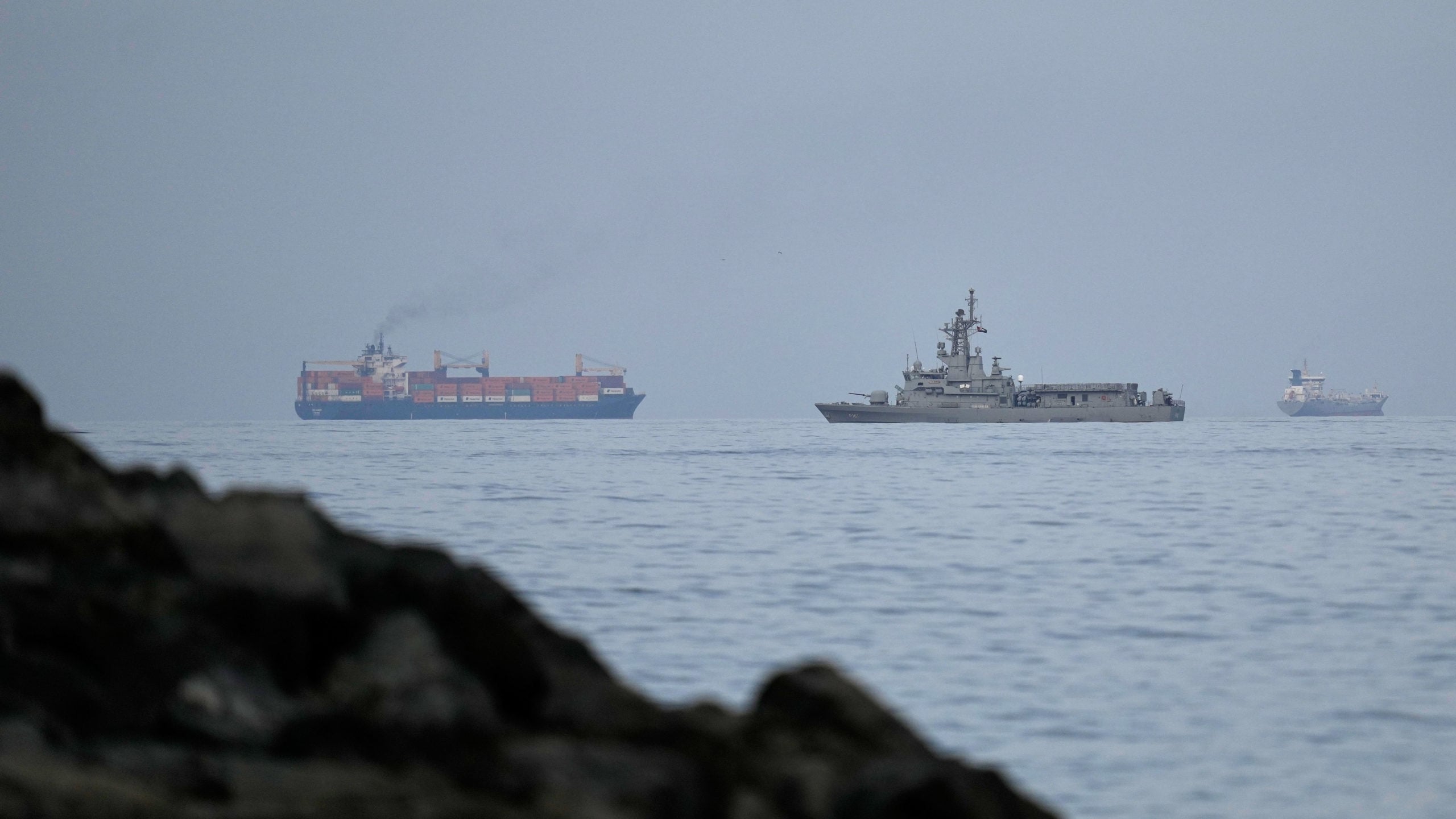 Φρουροί της Επανάστασης: Καθιερώνουν «νέο καθεστώς» στα Στενά του Ορμούζ – Οι 4 προϋποθέσεις για τη ναυσιπλοΐα