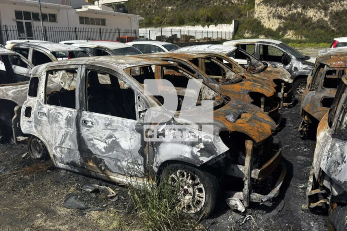 Ηράκλειο: Σκηνές καταστροφής από πυρκαγιά σε χώρο ενοικίασης αυτοκινήτων – Καταστράφηκαν σχεδόν τα μισά