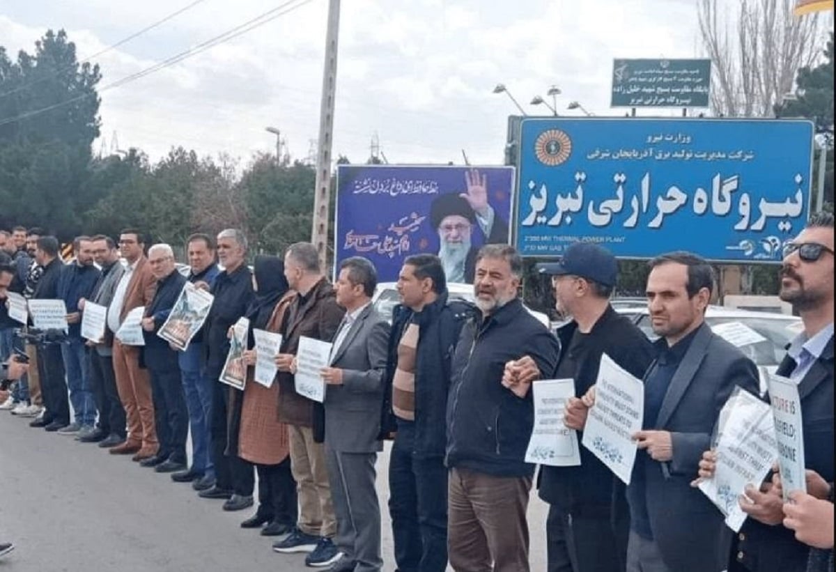 Ιράν: «Ανθρώπινα τείχη» σε γέφυρες και εργοστάσια μετά τις απειλές Τραμπ