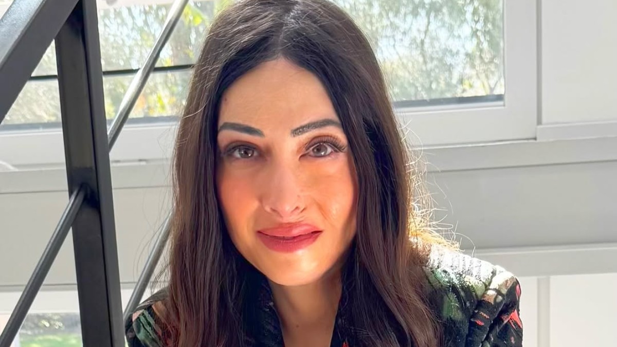 Ιωάννα Παλιοσπύρου: Αποκαλύπτει το λέιζερ που χρησιμοποιεί στα σημάδια στο χέρι της – Συγκλονιστικό βίντεο