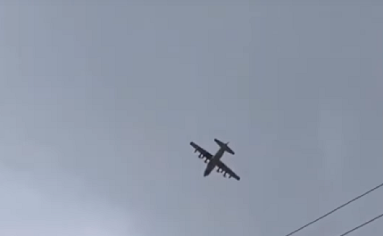 Ιράν: Πρώτες φωτογραφίες από τα συντρίμμια του αμερικανικού μαχητικού – Αντικρουόμενες αναφορές για τους πιλότους και το μοντέλο του αεροσκάφους