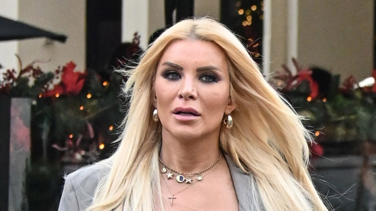 Καινούργιου: Αποφασισμένη να προχωρήσει νομικά για τη φωτογραφία με το ψεύτικο μωρό που διαδίδεται online!