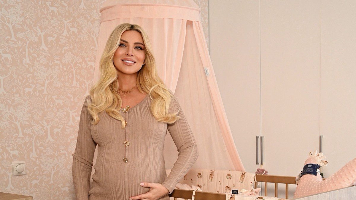 Κατερίνα Καινούργιου: Πότε βγαίνει από το νοσοκομείο – Η απρόσμενη γέννα και σε ποιον φέρνει το μωρό