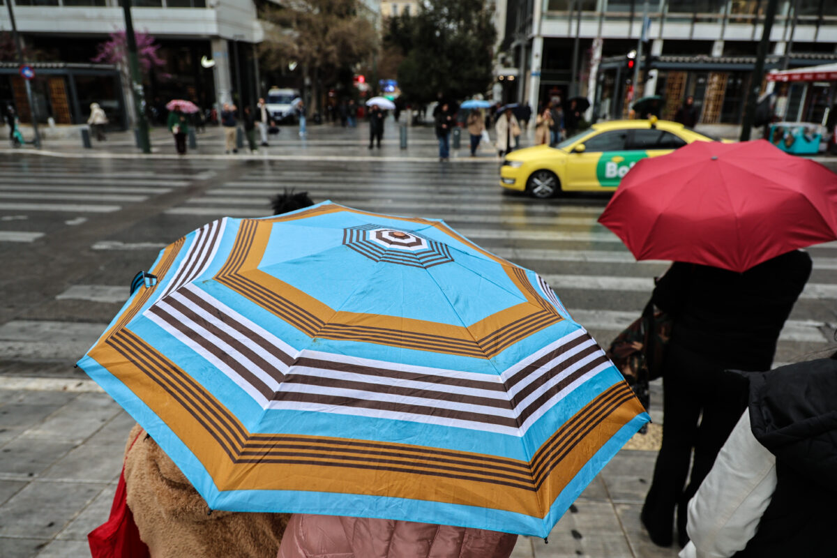 Καιρός αύριο: Καταιγίδες και βροχές παντού – Πτώση της θερμοκρασίας