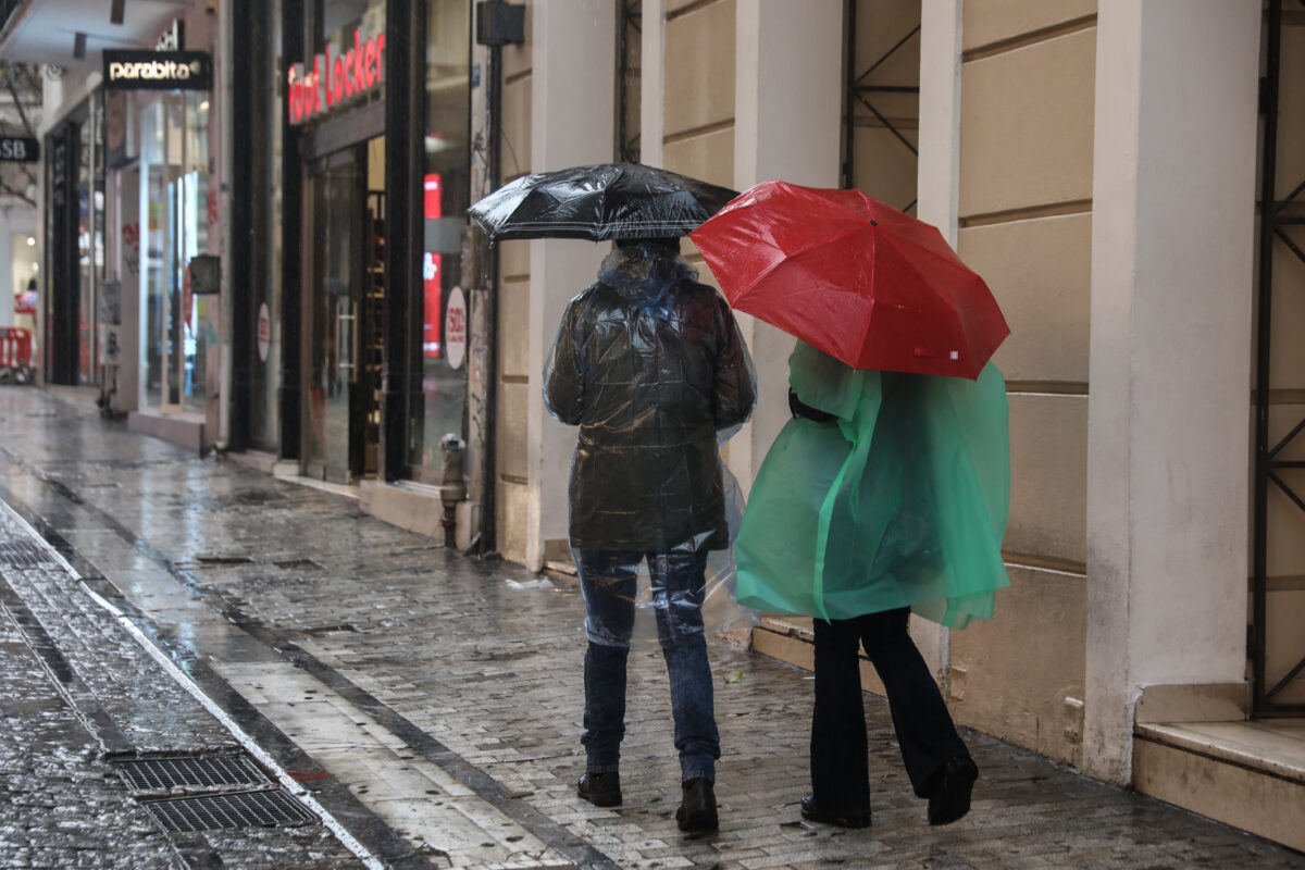 Καιρός σήμερα: Ισχυροί άνεμοι 9 και 10 μποφόρ σε Αιγαίο και Δωδεκάνησα – Έντονες καταιγίδες πανελλαδικά
