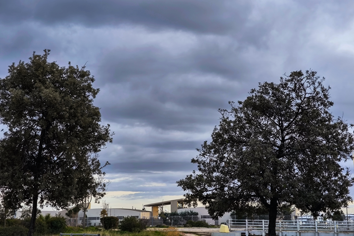 Καιρός – Τσατραφύλλιας: Ψυχρή καταιγίδα από Ουκρανία φέρνει βροχοπτώσεις, ισχυρούς βοριάδες, παγωνιά και χιόνια