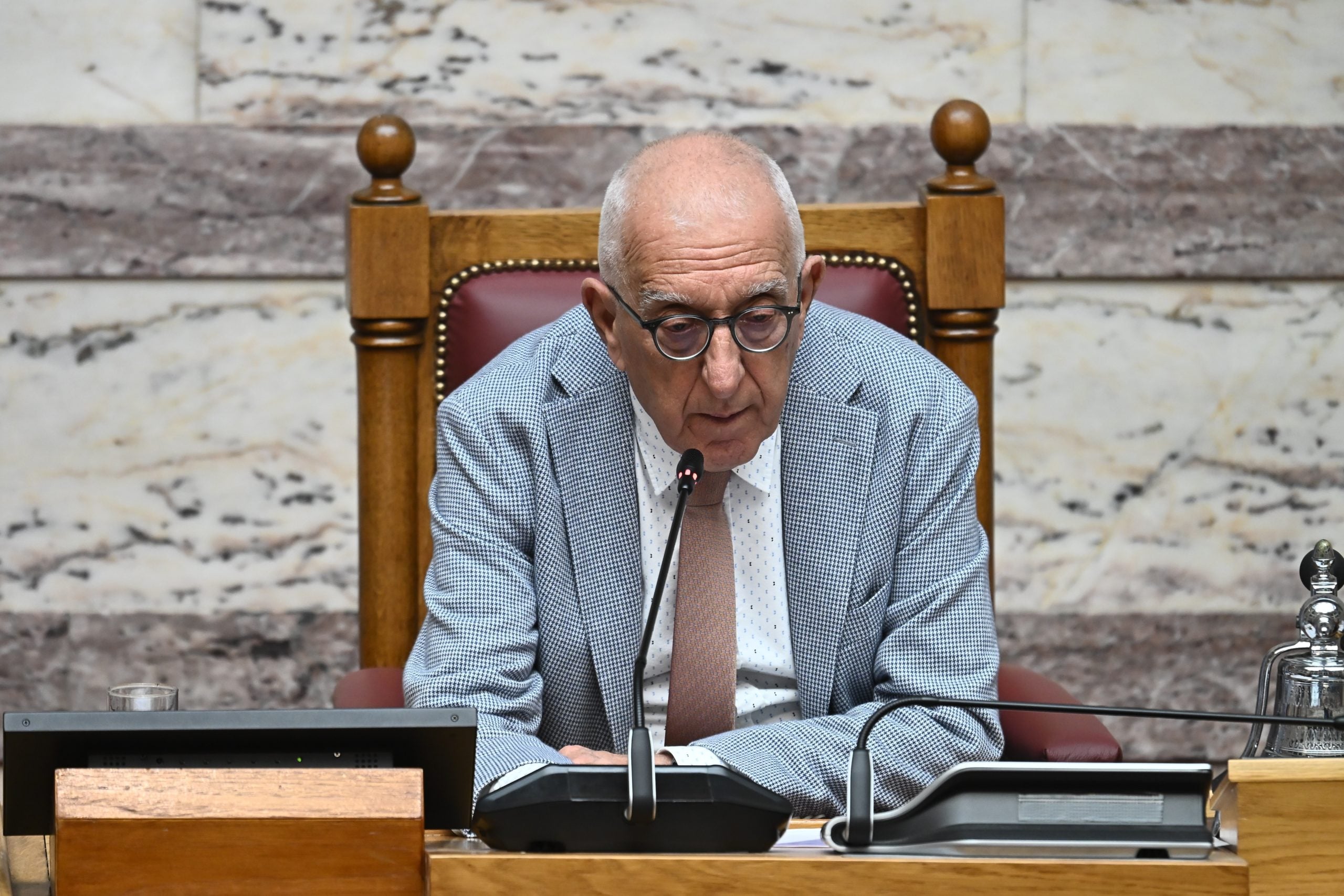 Κακλαμάνης για Μυλωνάκη: Ειλικρινείς ευχές για γρήγορη ανάρρωση και άμεση επιστροφή στα καθήκοντά του