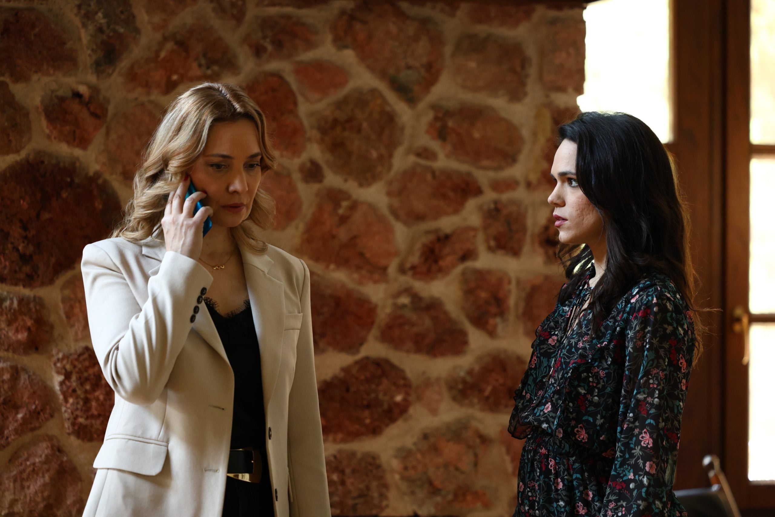 Να μ’ αγαπάς- επόμενα επεισόδια: Η Σοφία συνεχίζει το επικίνδυνο φλερτ με τον Μιχάλη